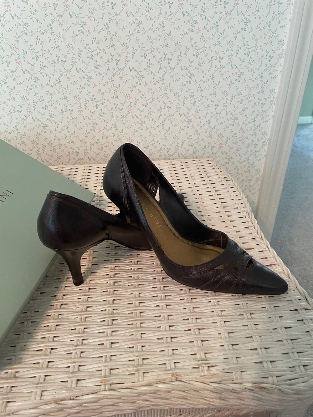 Women's Gianni Bini Pointed Leather Mid-Heel Pumps in Dark Brown